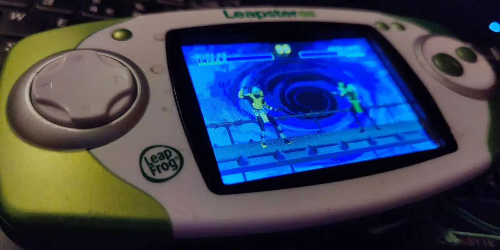 Mortal Kombat playing on a Leapster GS